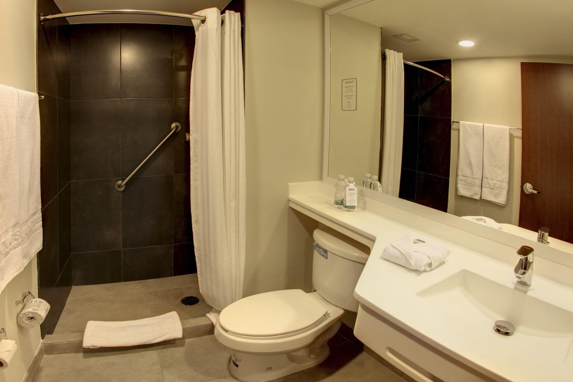 City Express Plus By Marriott Leon Centro De Convenciones Kültér fotó