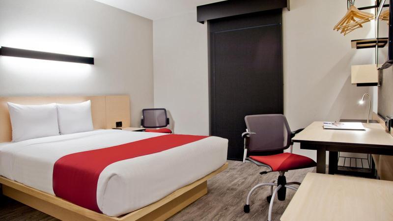 City Express Plus By Marriott Leon Centro De Convenciones Kültér fotó