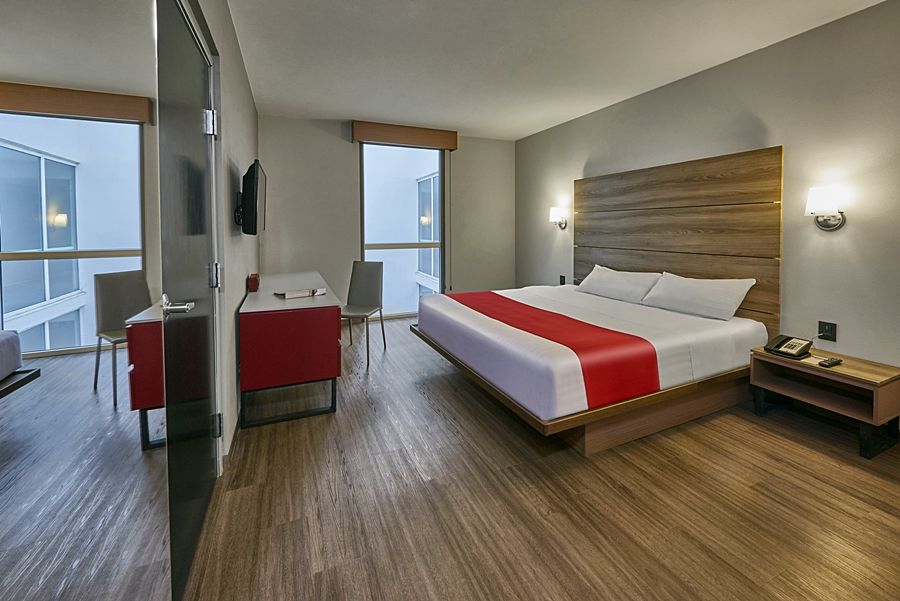 City Express Plus By Marriott Leon Centro De Convenciones Kültér fotó